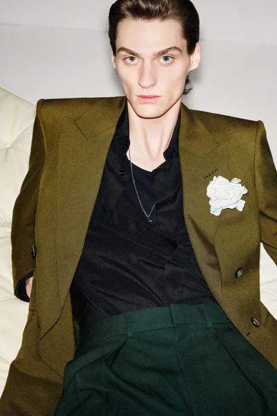 Look 32